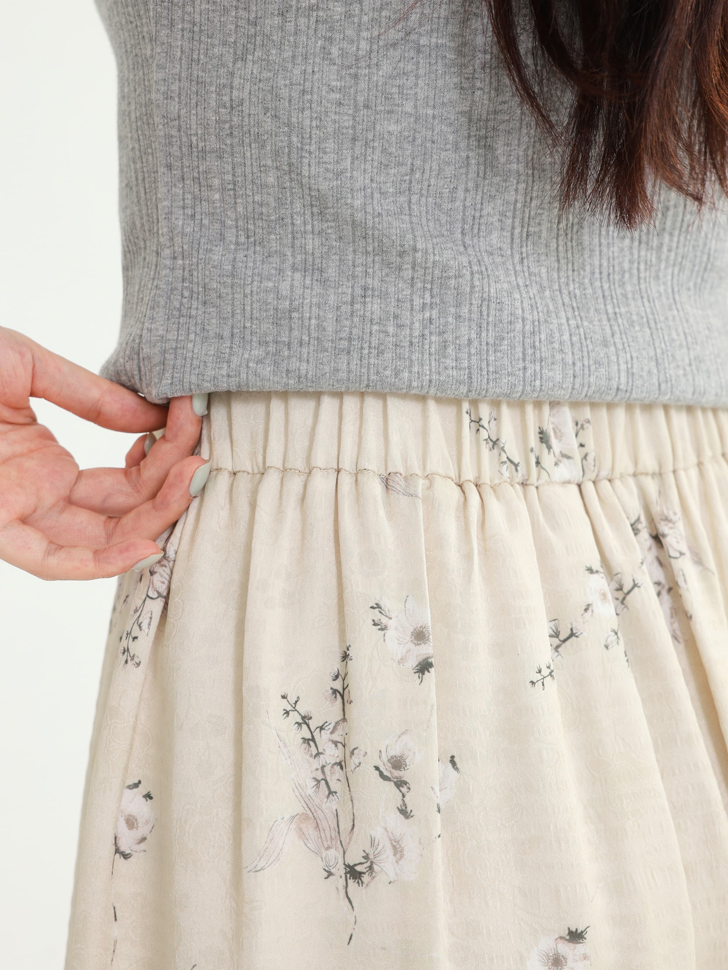 小花柄サイドスリットスカート春のお出かけ着