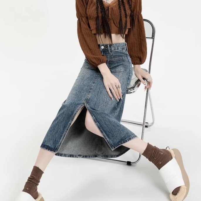 スリットスカート レトロな女性らしさあふれるデニムロングスカート スリット入りスカート