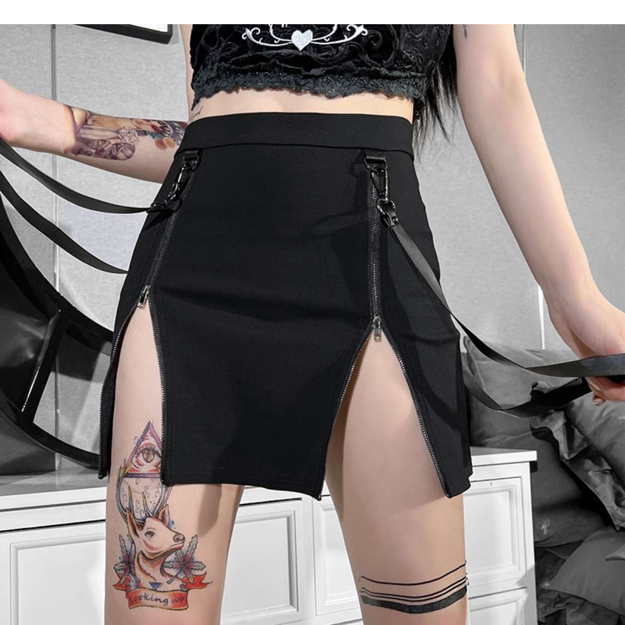 スリットスカート 個性派黒スカート ジッパー開閉スリット仕様