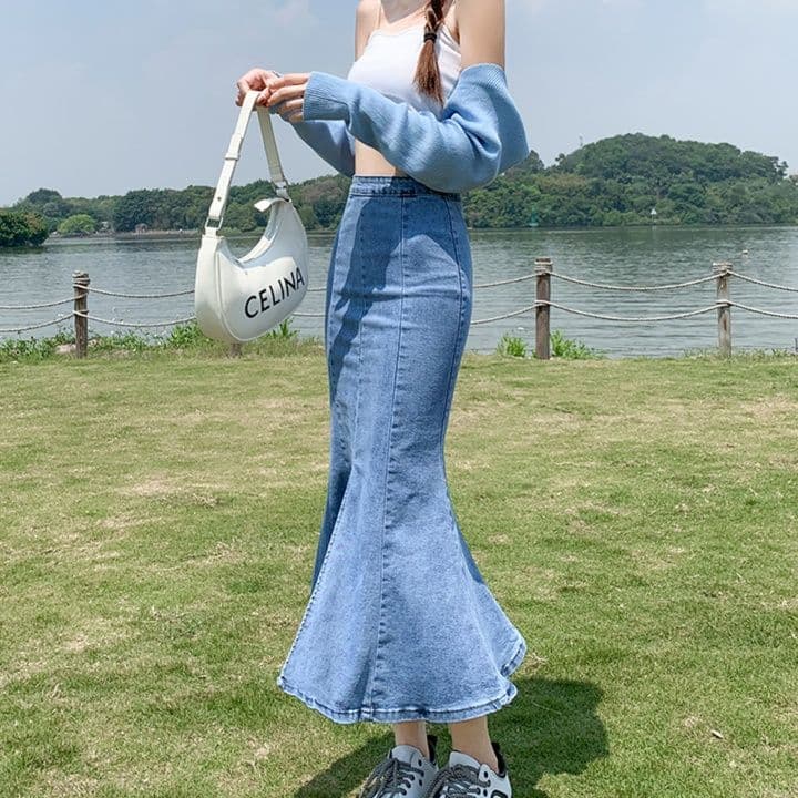 スリットスカート 華麗なる裾広がりスリットスカート