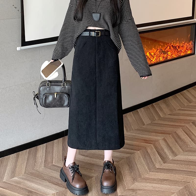 スリットスカート シンプルベルト付きナロースカート